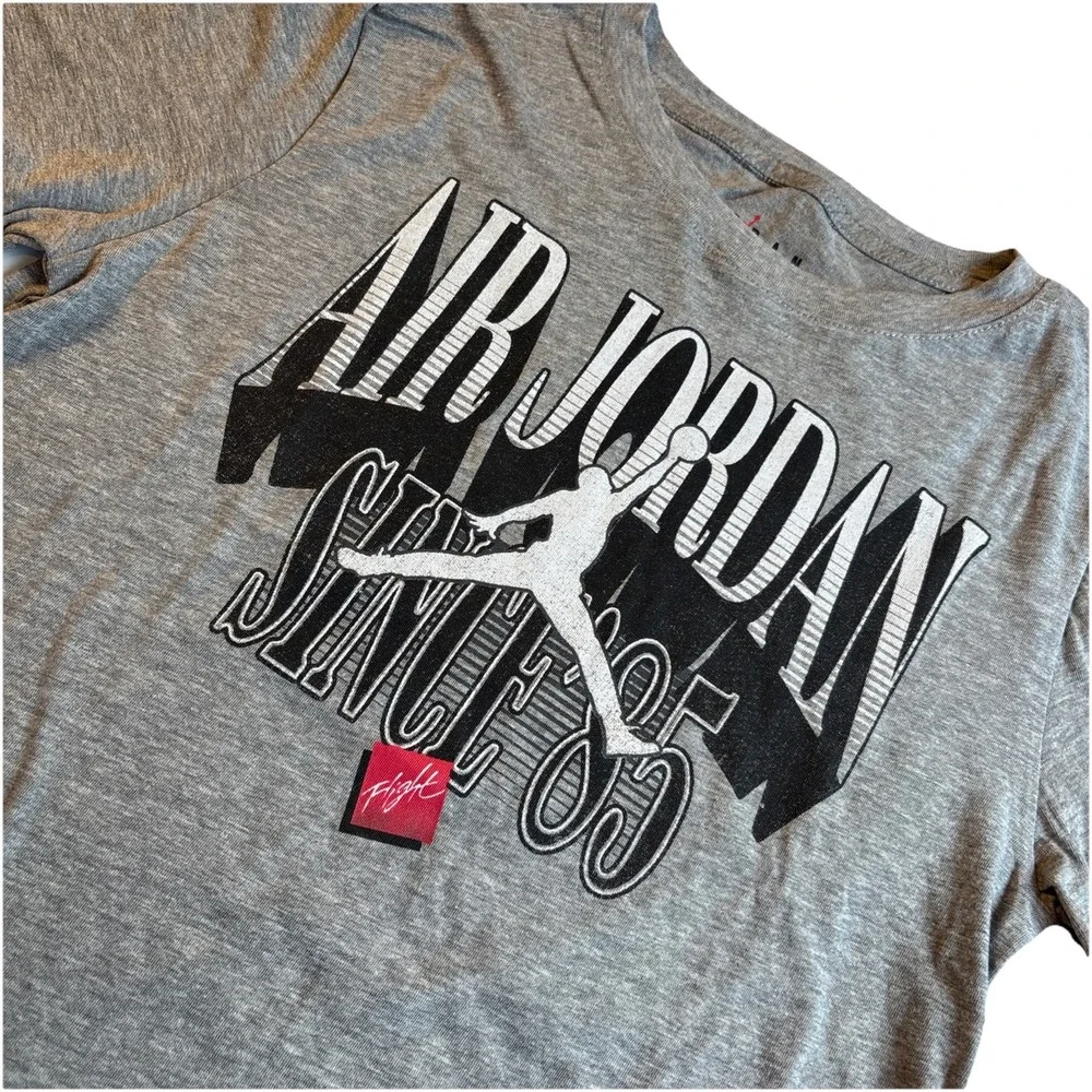 AIR JORDAN Jump Man  Graphic Print Short Sleeve T Shirt Boy's‎ LARGE 12-13 Grey